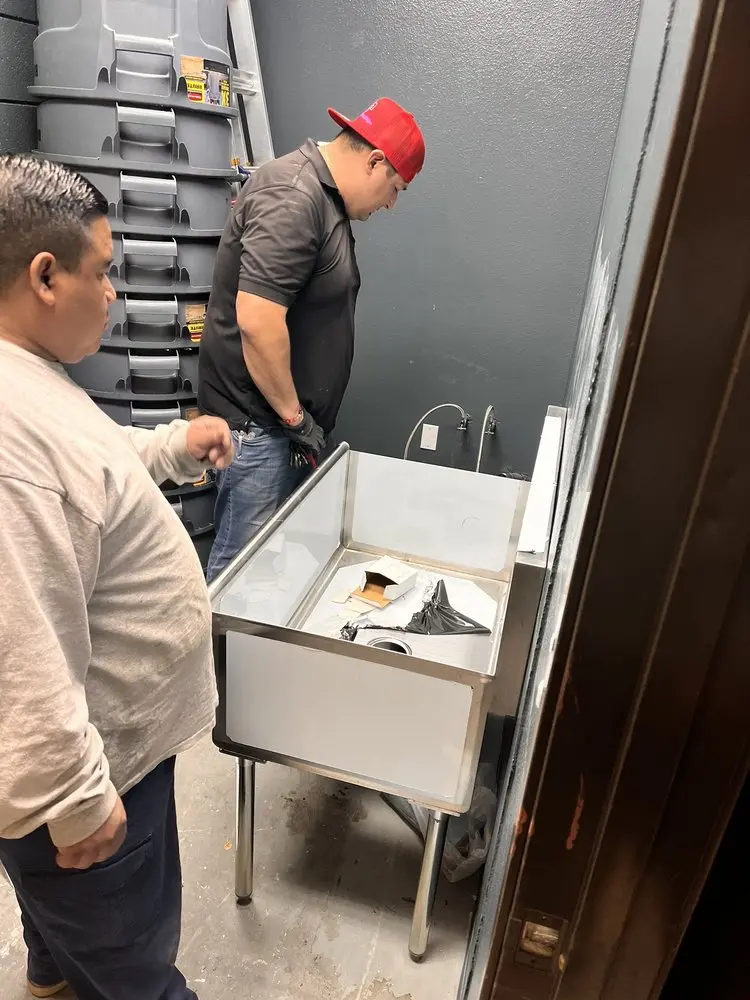 Commercial plumbing and sink installation in Lindenau